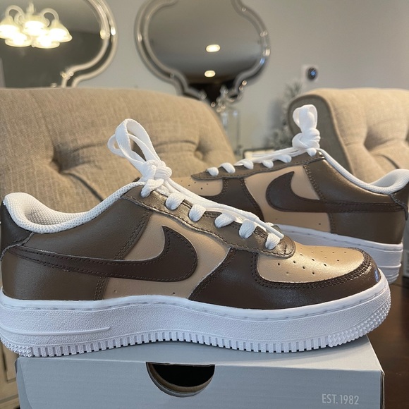 Made to order! Hand painted Air Force ones - Picture 1 of 3